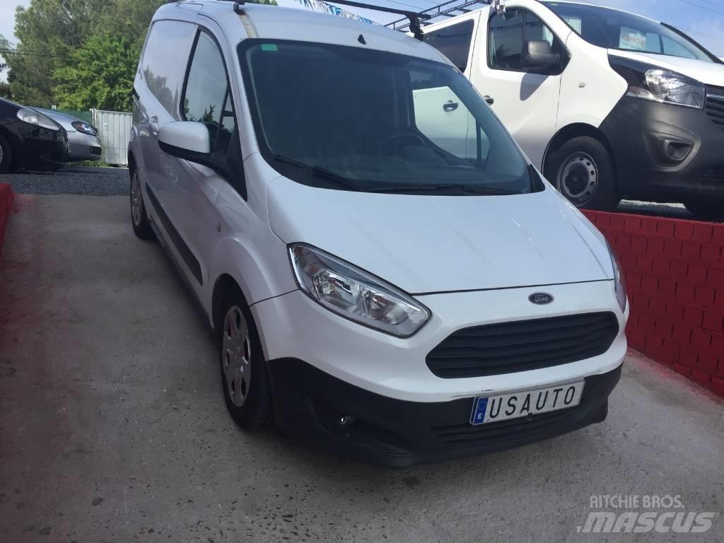Ford Courier Skříňová nástavba