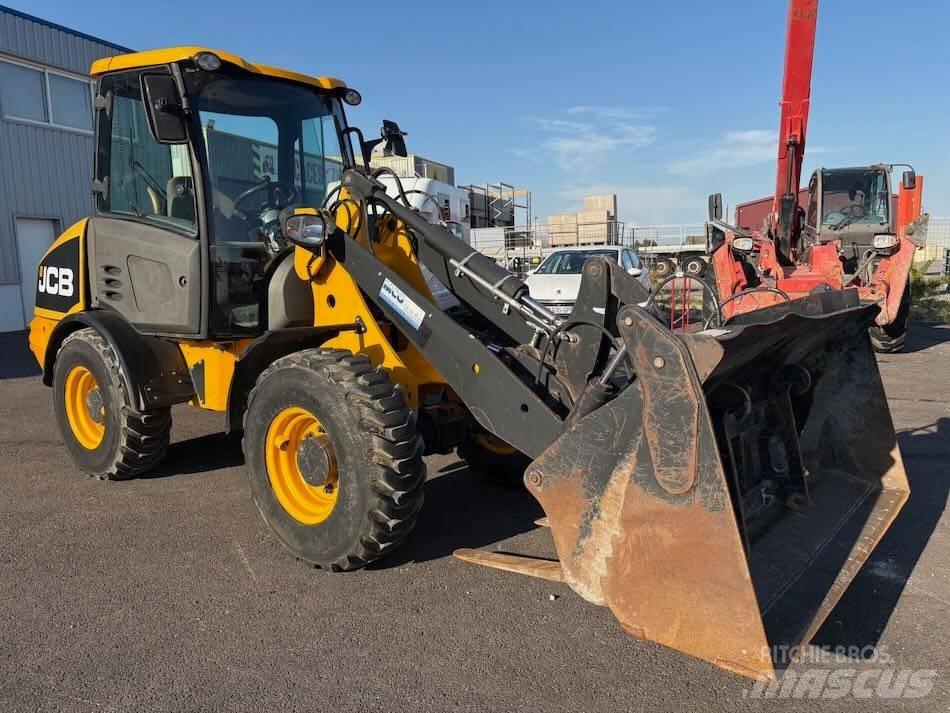 JCB 406 Kolové nakladače