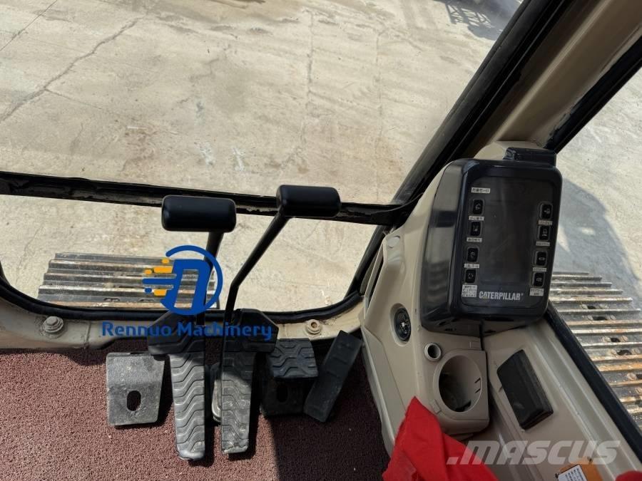 CAT 320 BL Pásová rýpadla