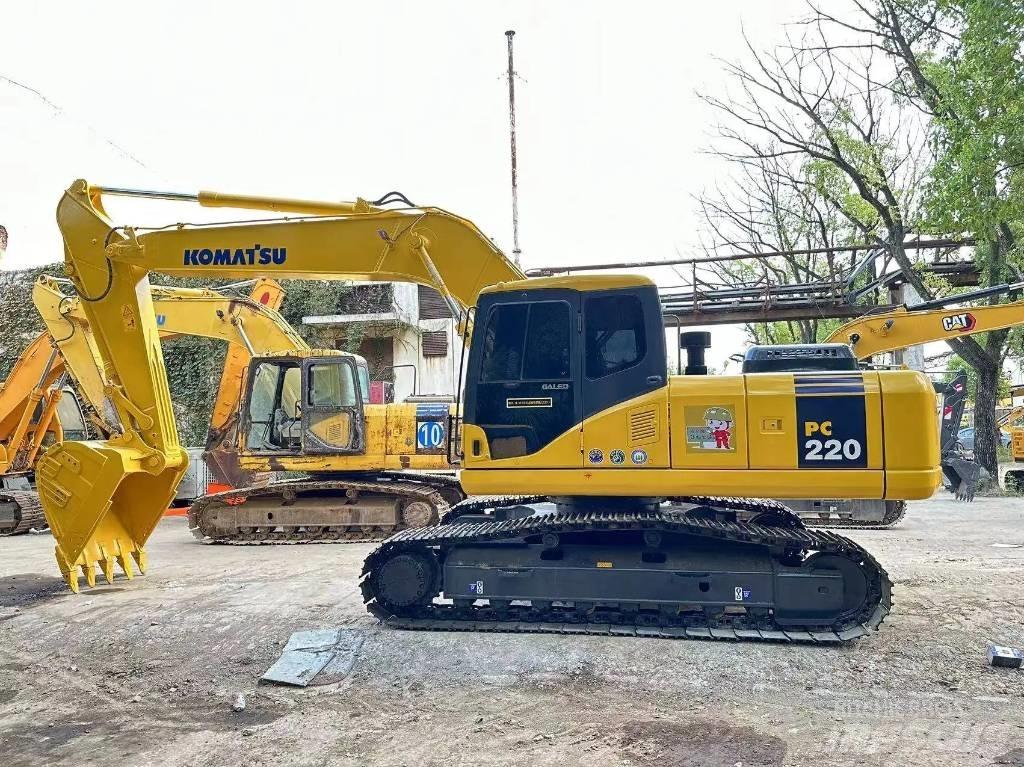Komatsu PC 220-7 Pásová rýpadla