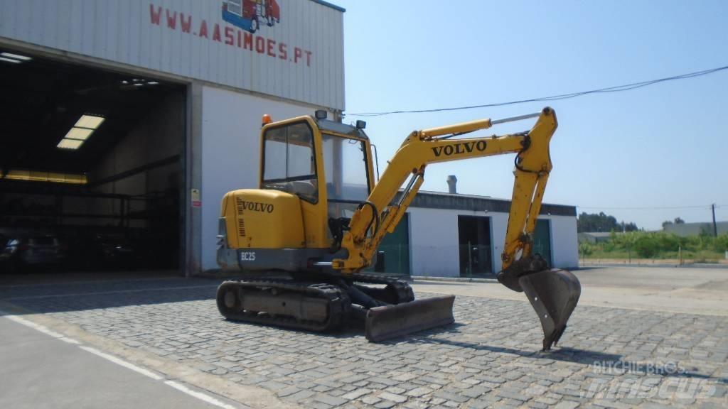 Volvo EC 25 Mini rýpadla < 7t
