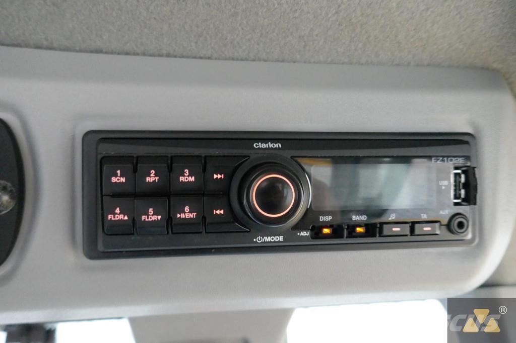 CAT 930M Kolové nakladače