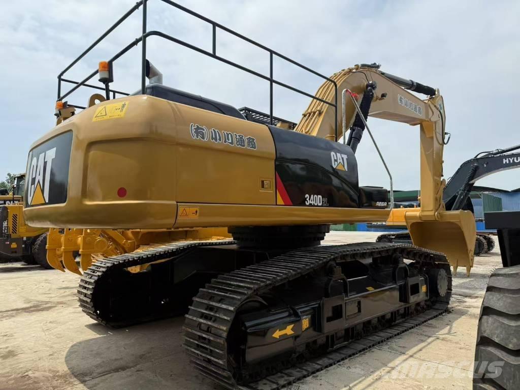 CAT 340 Pásová rýpadla