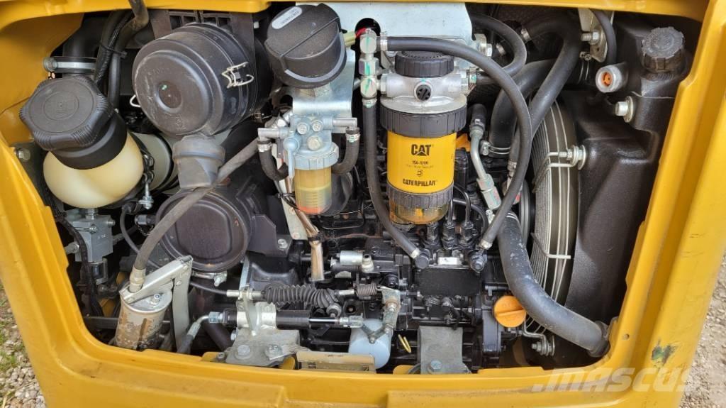 CAT 301.7 D Mini rýpadla < 7t