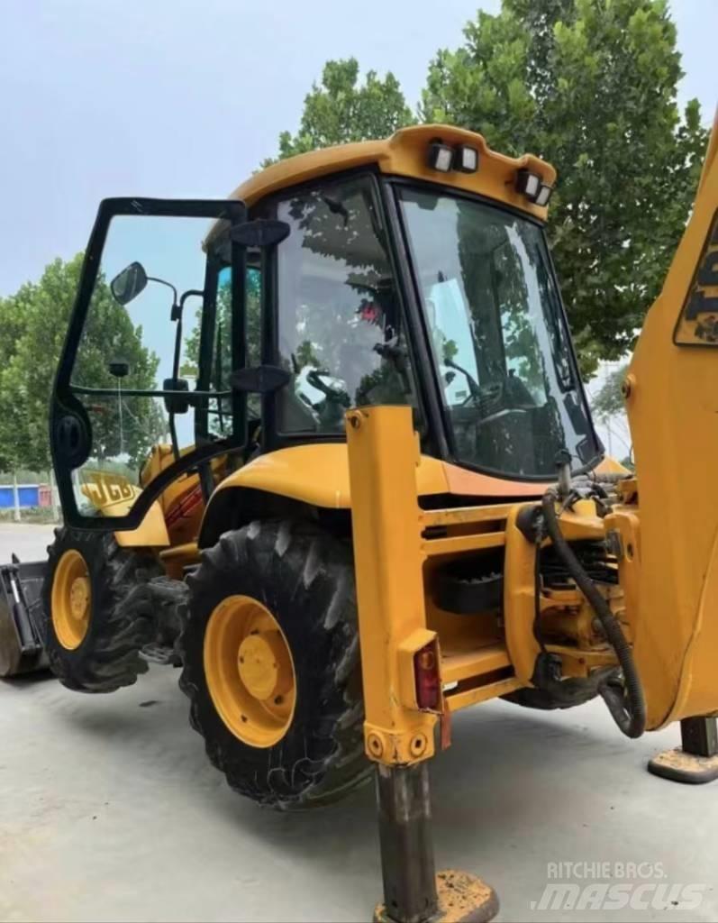 JCB 4 CX Rýpadlo-nakladače