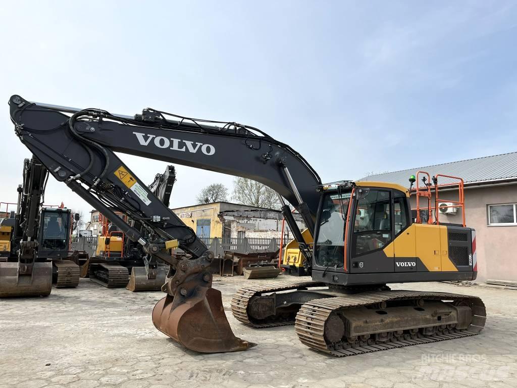 Volvo EC 220 E Pásová rýpadla