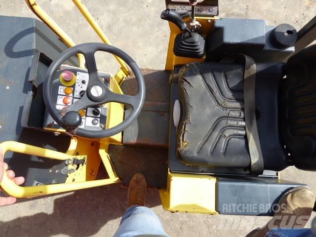 Bomag BW 80 ADH-2 Tandemové válce