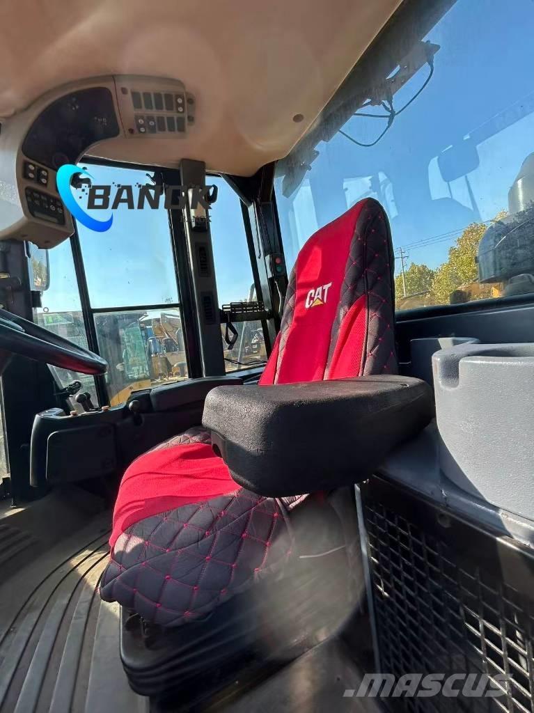 CAT 966 H Kolové nakladače