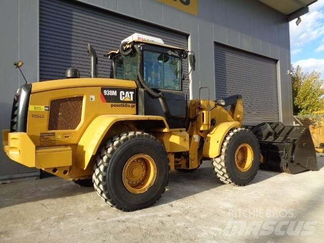 CAT 938M Kolové nakladače