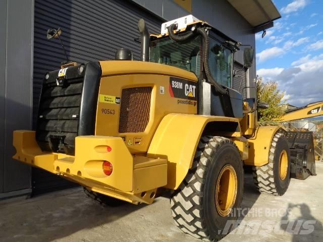 CAT 938M Kolové nakladače