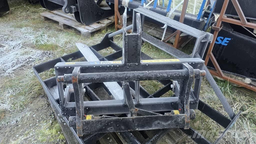  Adapter 3 punkt - L30 Kolové nakladače