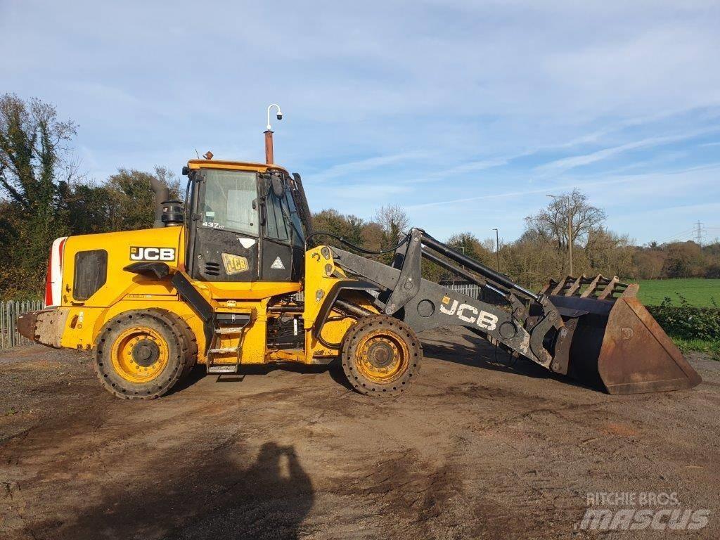 JCB 437 HT Kolové nakladače