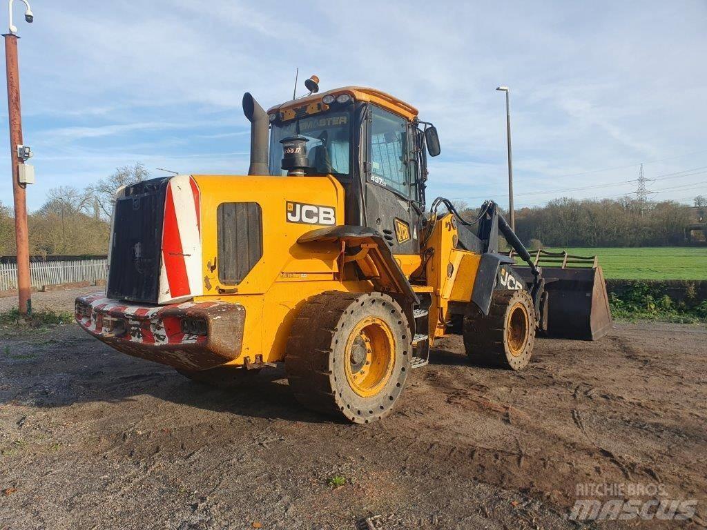 JCB 437 HT Kolové nakladače
