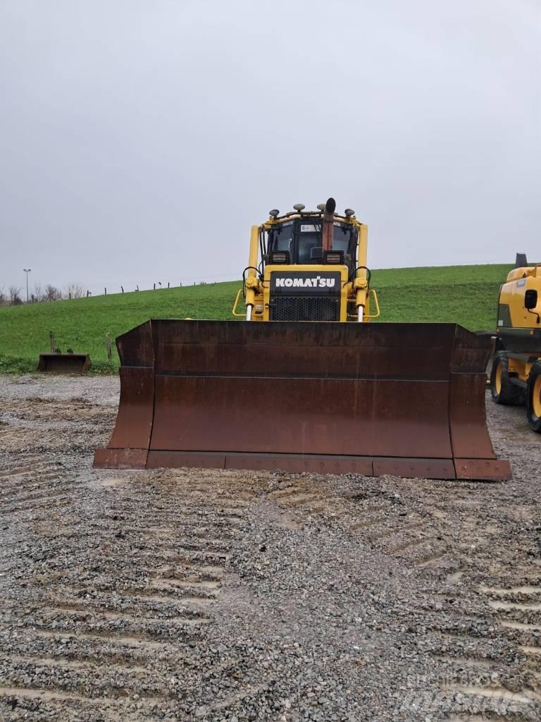 Komatsu D 65 PX-17 Pásové dozery