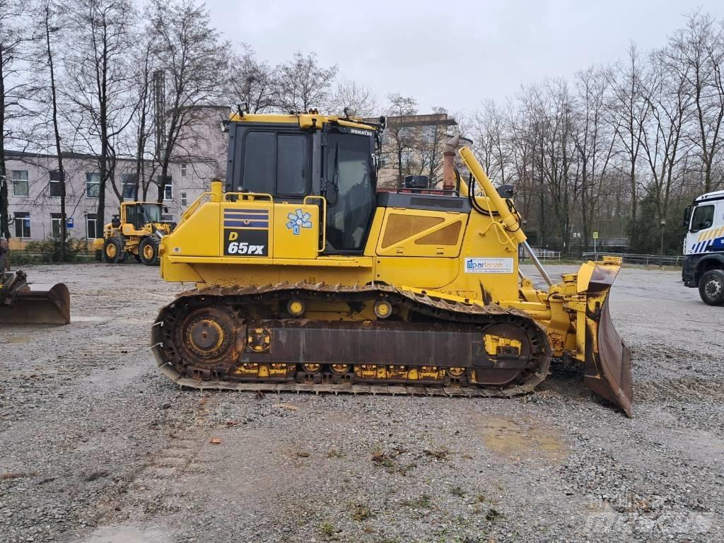 Komatsu D 65 PX-17 Pásové dozery