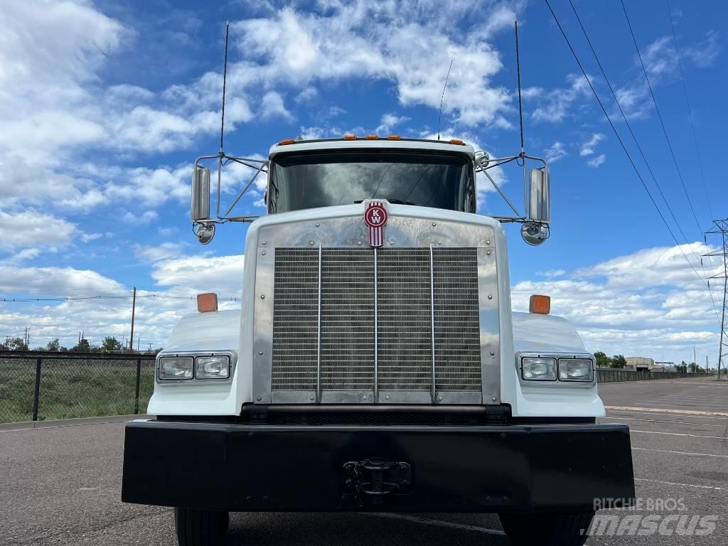 Kenworth T 800 Tahače