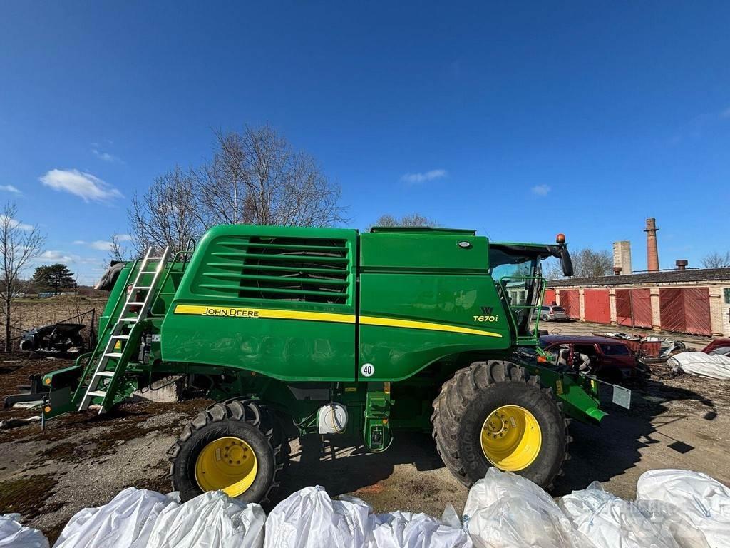 John Deere T670 Sklízecí mlátičky