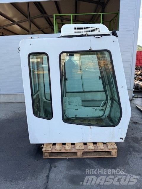Liebherr CAB SERIE B Kabiny a interiér