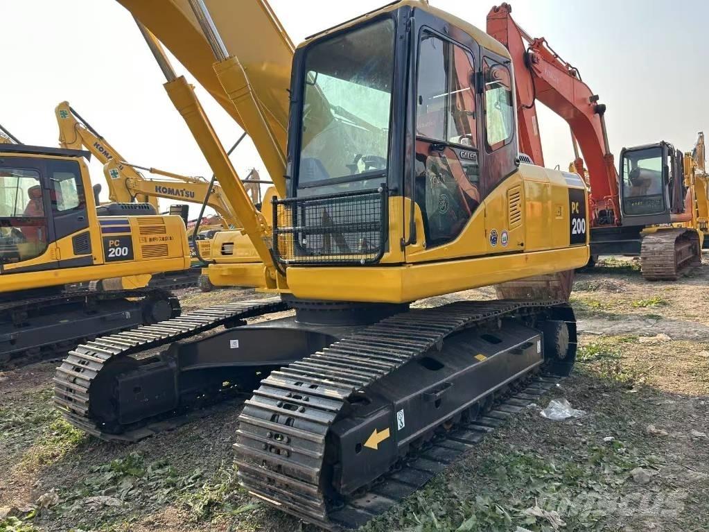 Komatsu PC 200 Pásová rýpadla
