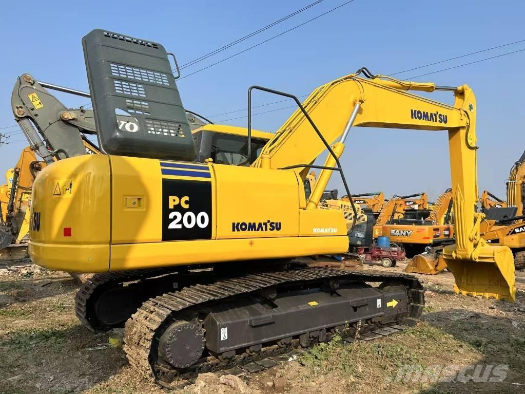 Komatsu PC 200 Pásová rýpadla