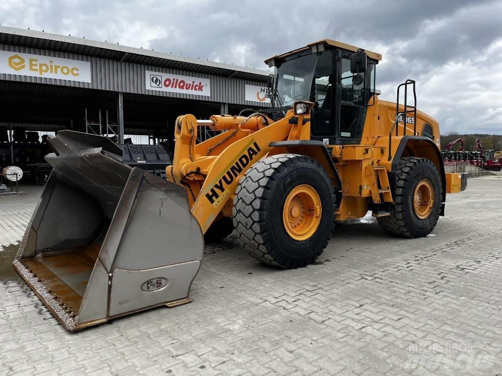 Hyundai HL 965 Kolové nakladače