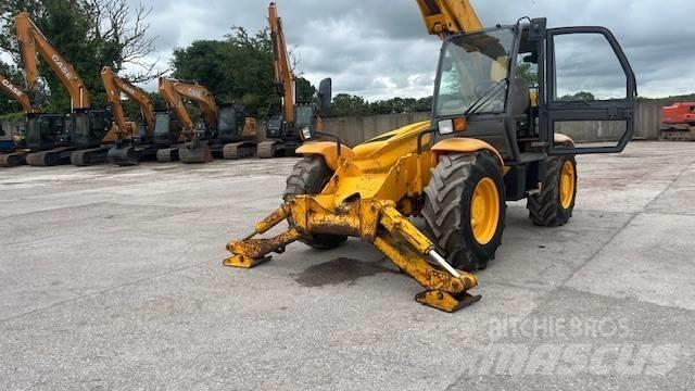 JCB 532-120 Teleskopické manipulátory