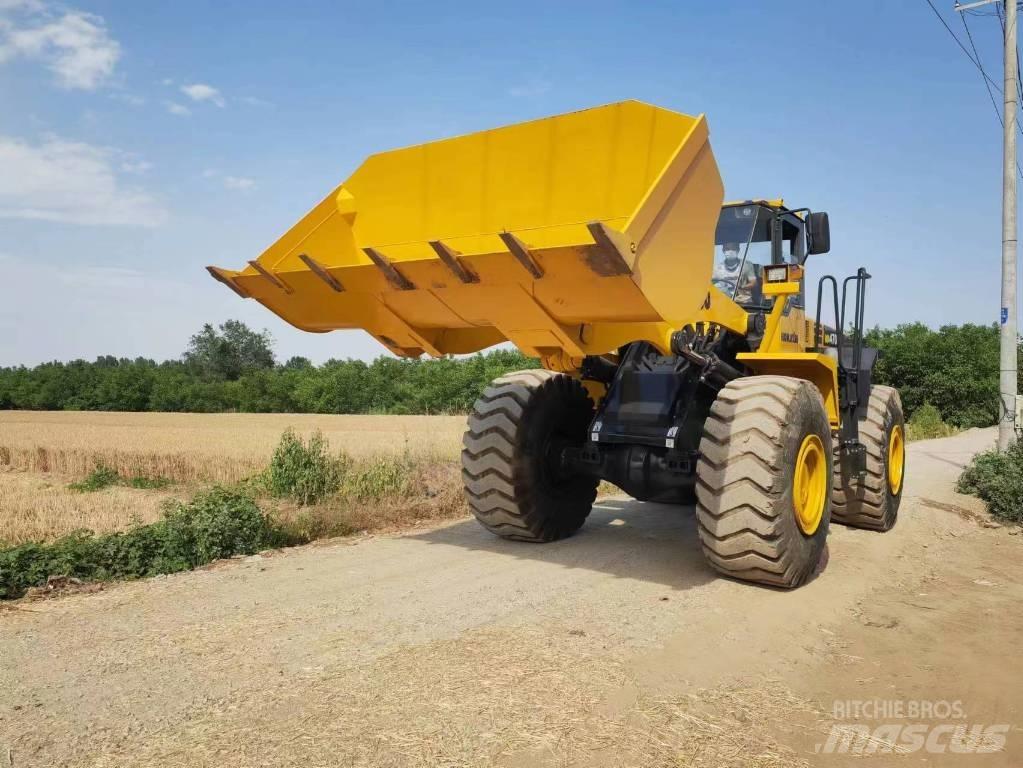 Komatsu WA 470-3 Kolové nakladače
