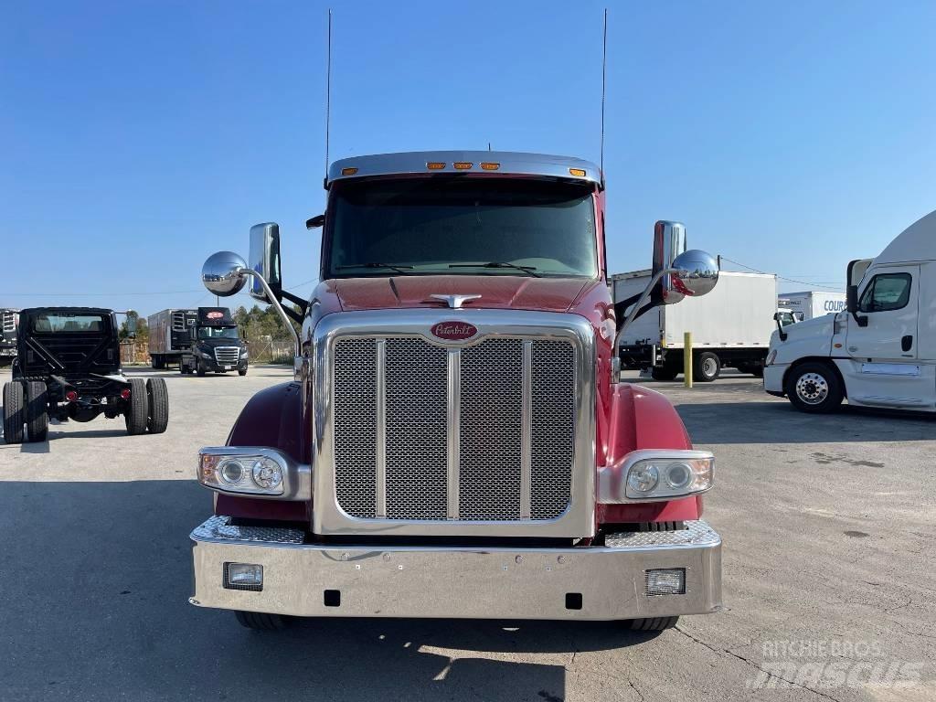 Peterbilt 567 Tahače