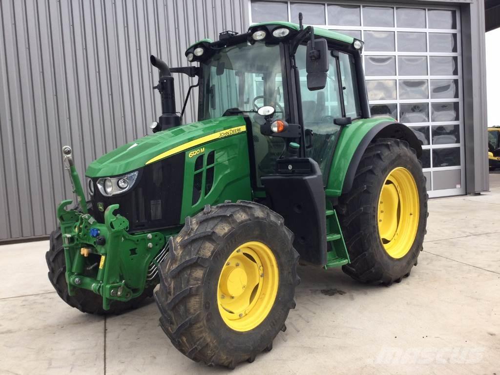 John Deere 6120M Traktory