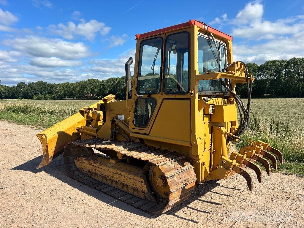 CAT D 4 C Pásové dozery