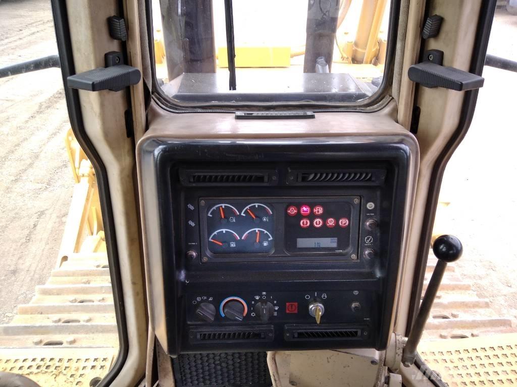CAT D 6 R XL Pásové dozery