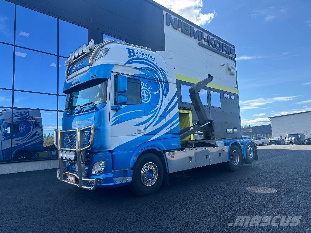 DAF XF 530 6x2*4 Hákový nosič kontejnerů