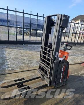 Toyota BT SWE 160 L Ruční paletové vozíky