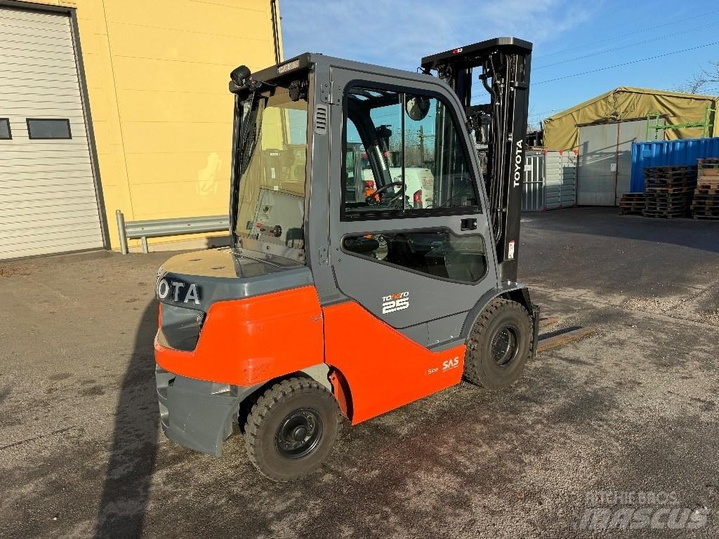 Toyota 52-8FDF25 Dieselové vozíky