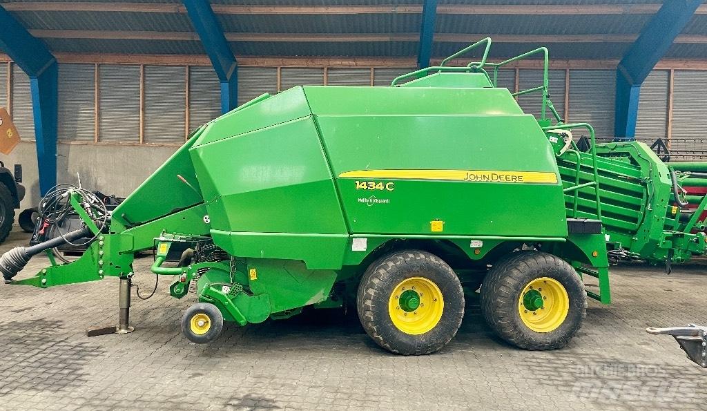John Deere 1434 C Lis na hranaté balíky
