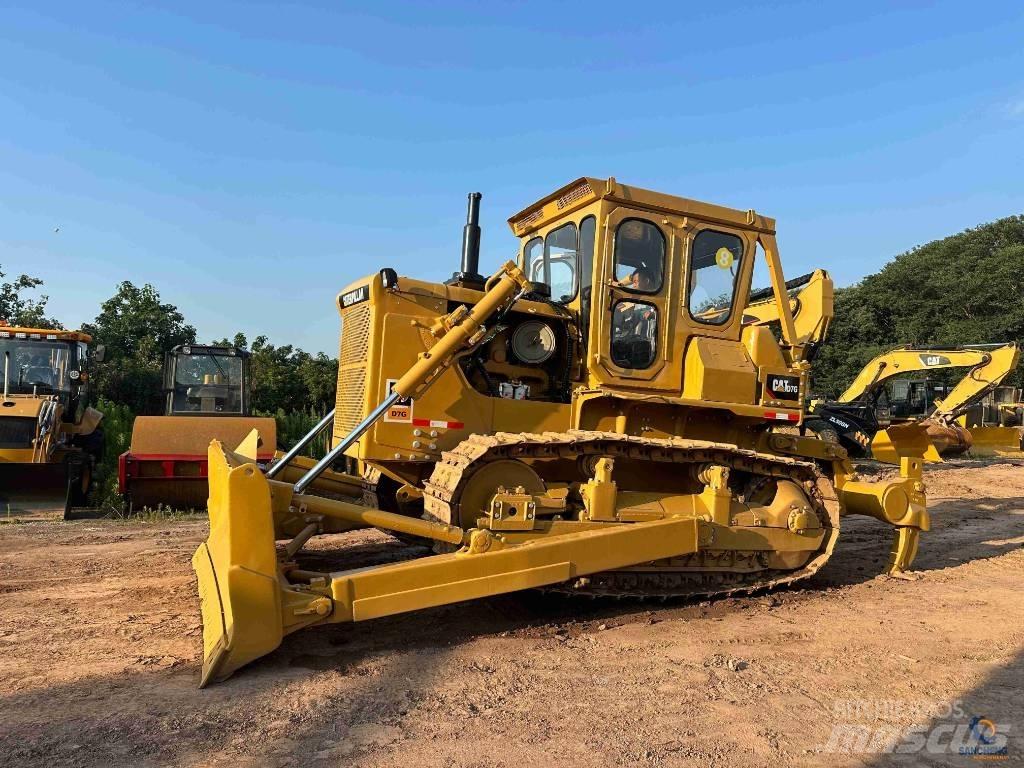 CAT D 7 G Pásové dozery