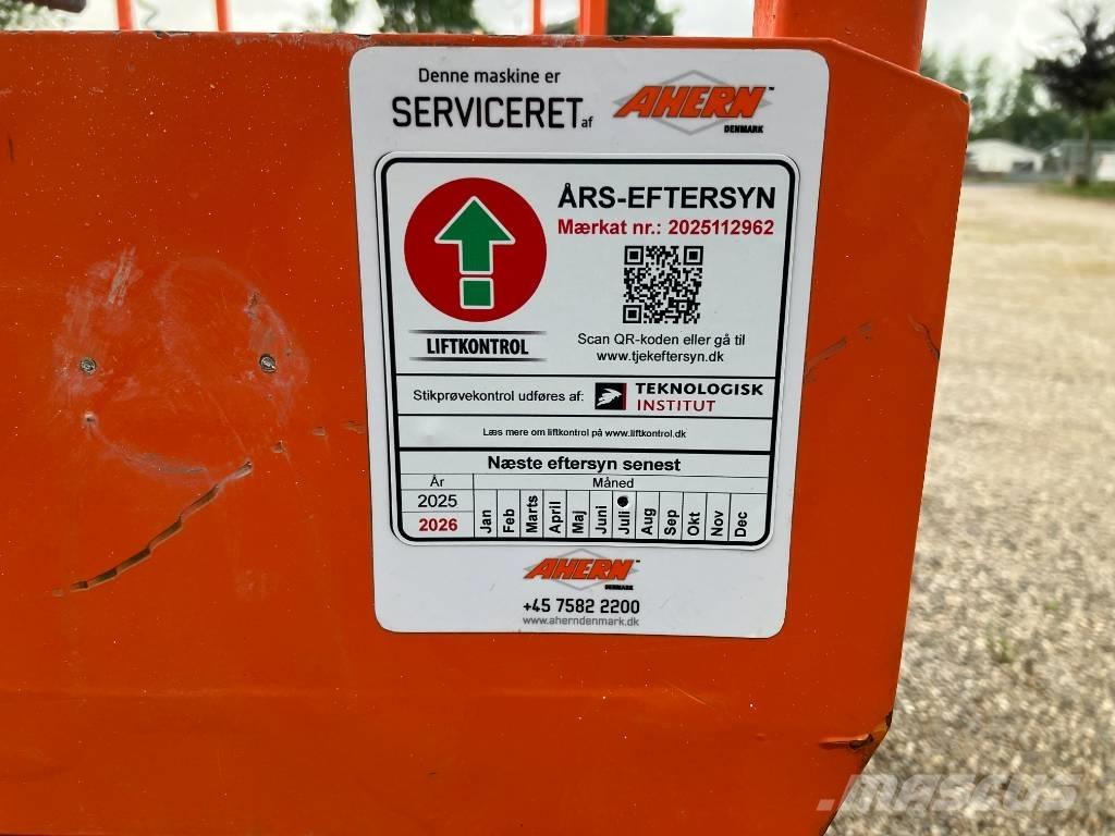 JLG 3246 ES Nůžková zvedací plošina