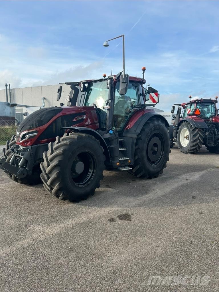 Valtra Q 305 Traktory