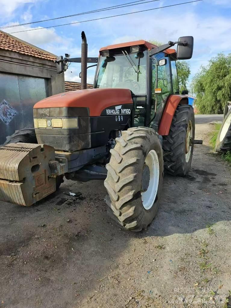 New Holland M160 Traktory