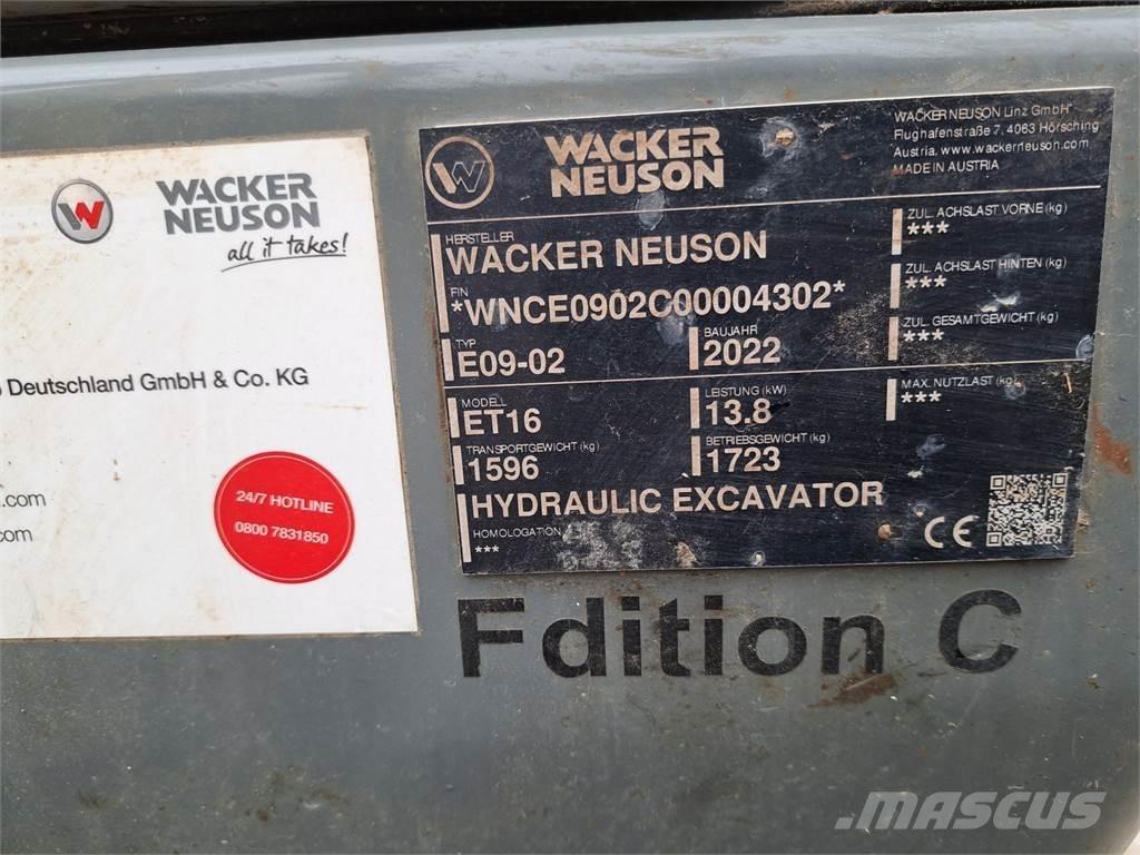 Wacker Neuson ET16 Pásová rýpadla