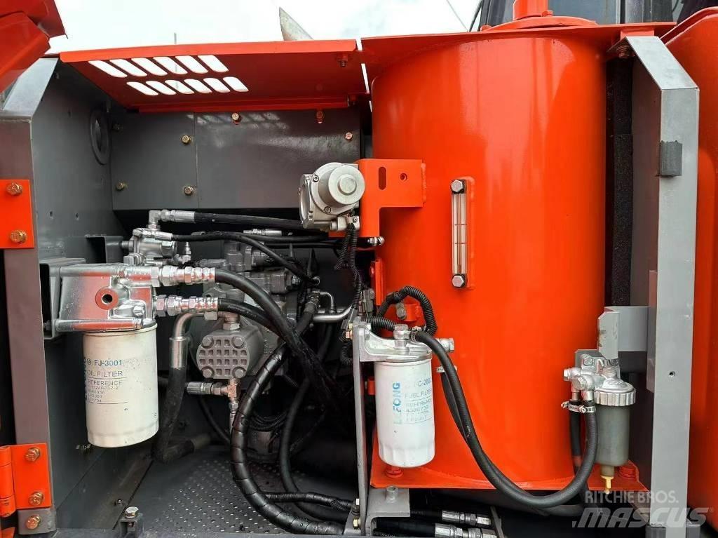 Hitachi ZX 120 Pásová rýpadla
