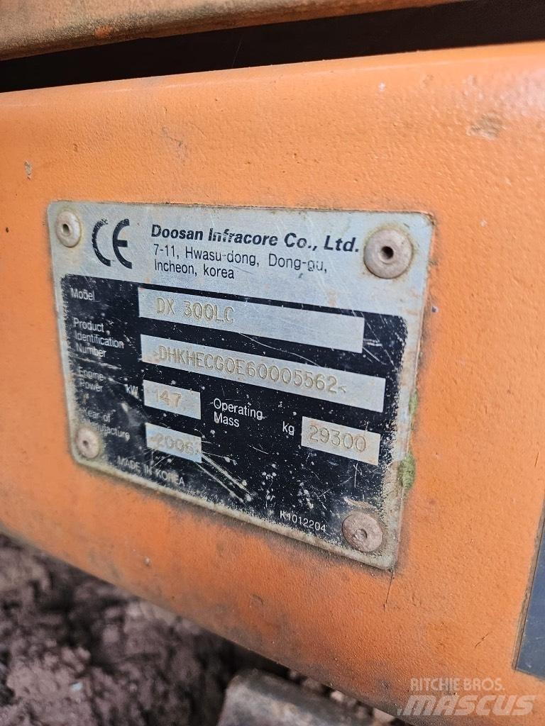 Doosan DX 300 LC-5 Pásová rýpadla