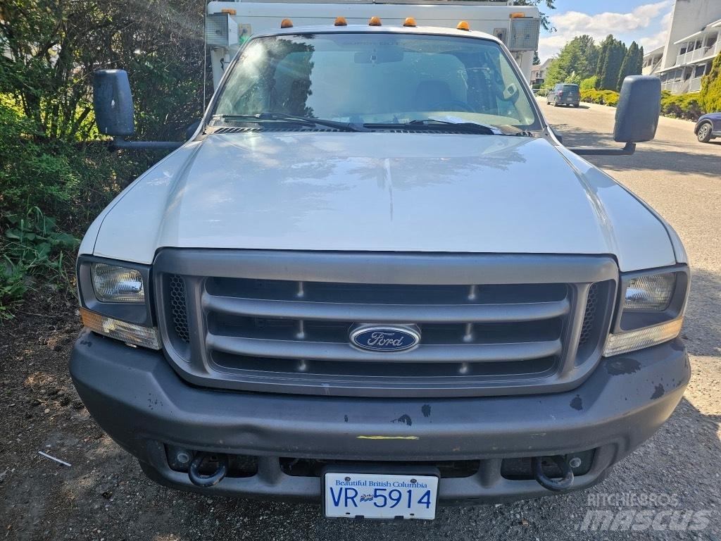 Ford F 350 Další