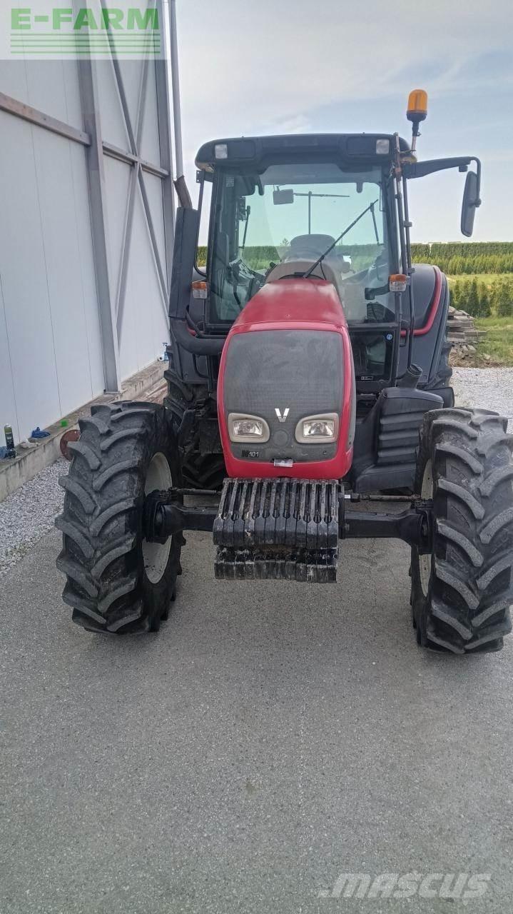 Valtra N101 PRO Traktory