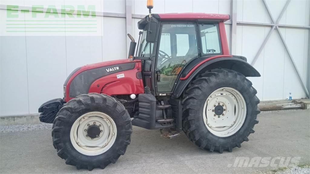 Valtra N101 PRO Traktory