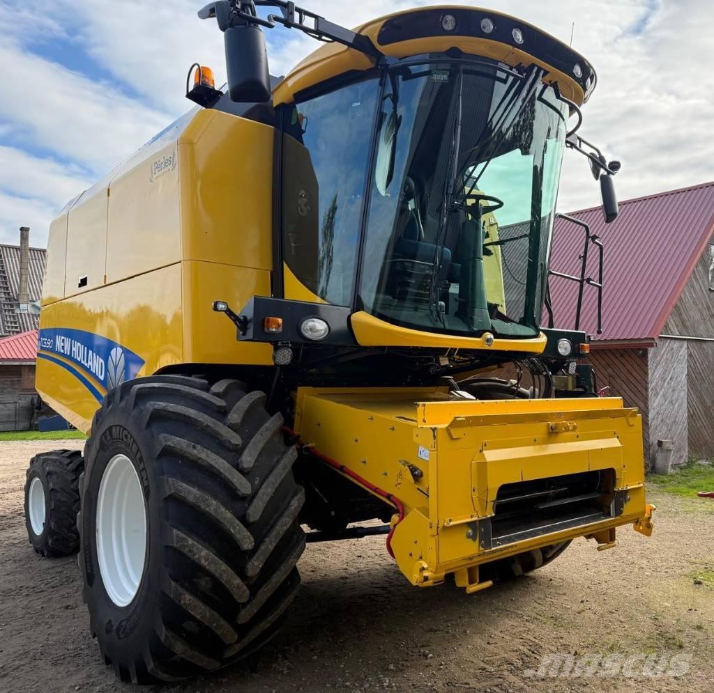 New Holland TC 5.90 Sklízecí mlátičky