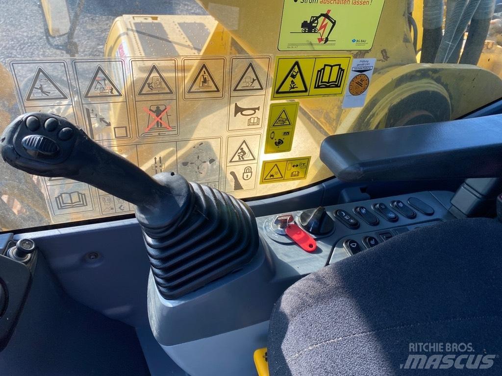 Komatsu PC350LC-8 Pásová rýpadla