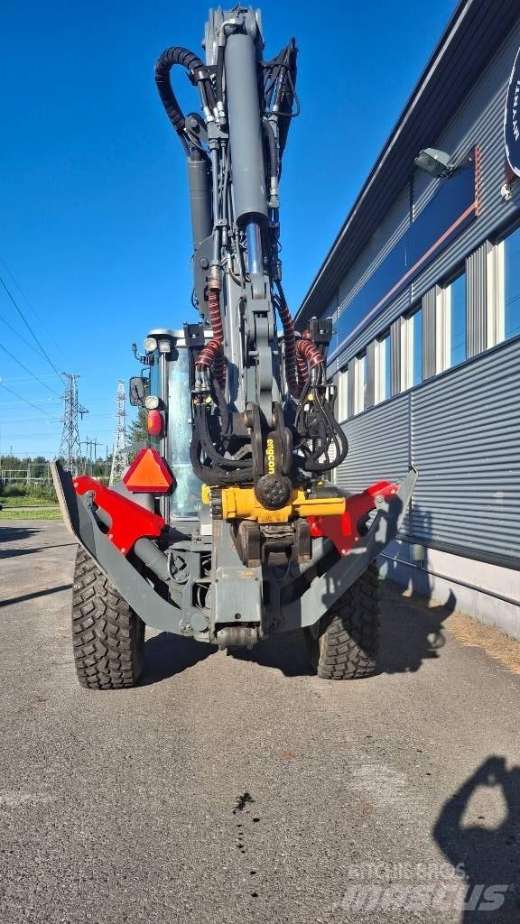 Lännen 8600 G Rýpadlo-nakladače