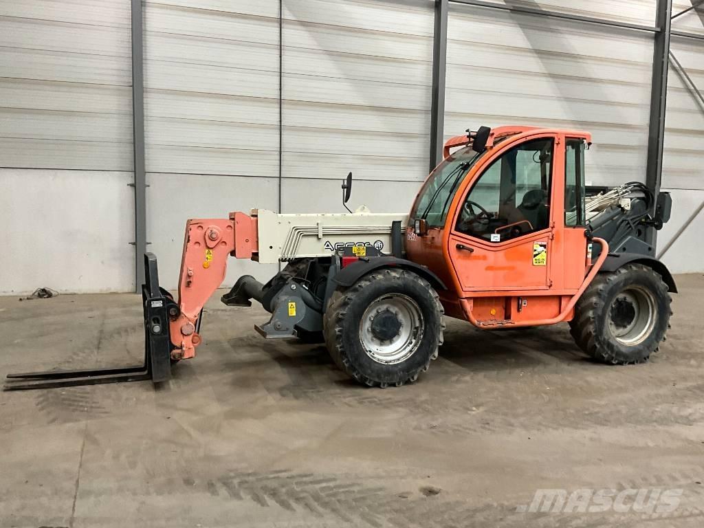 JLG 3513 Teleskopické manipulátory