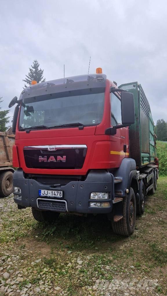 MAN TGS + Neuson 1266 Štěpkovače